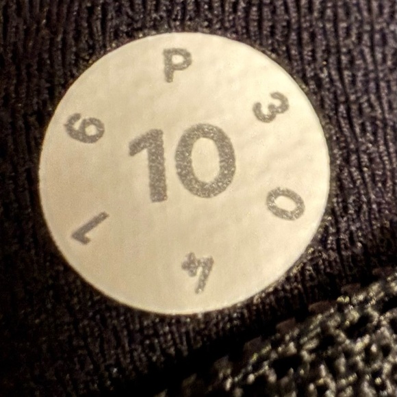 Lululemon Circuit Breaker Skirt Tall 15” Frozen Fizz Rare First Edition Sz 10 - Picture 10 of 10